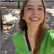 Soy estudiante de dietetica y fui nadadora sincronizada, tengo certificado B2 en ingles, ofrezco clases y acompañamientos.